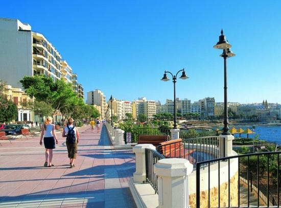 Spectacular Apartment Valletta And Harbour Views Sliema Exteriér fotografie