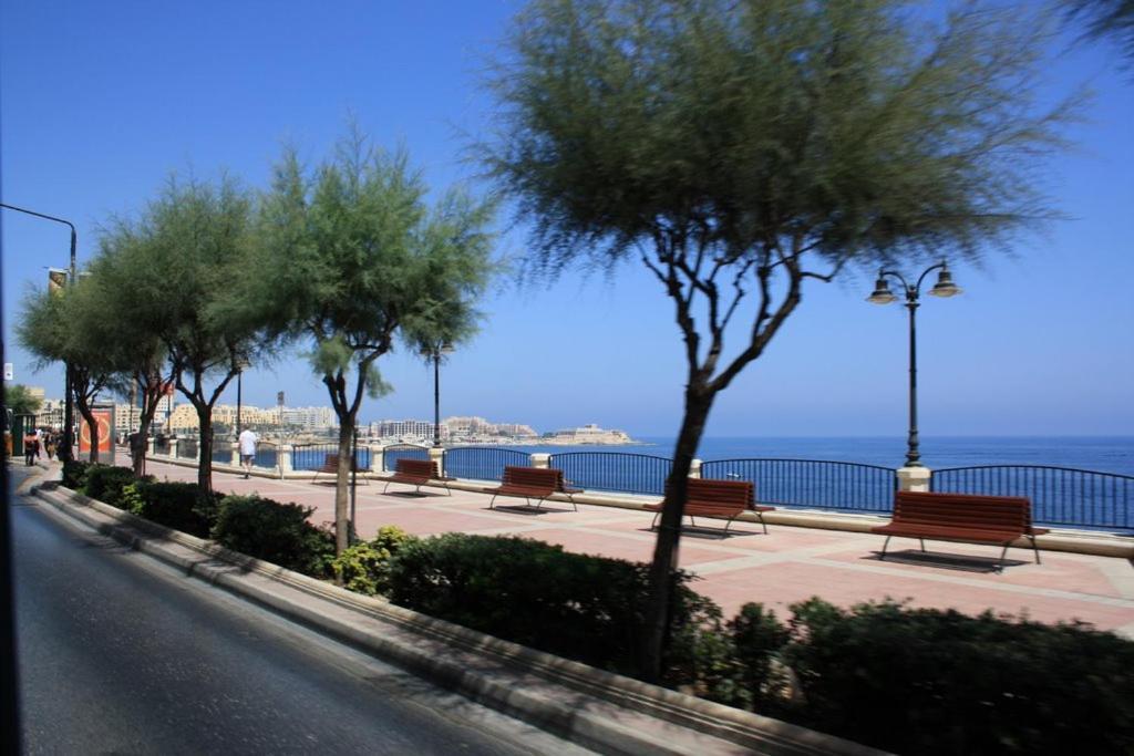 Spectacular Apartment Valletta And Harbour Views Sliema Exteriér fotografie